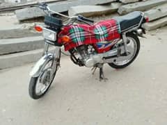 2011 model cg honda all ok serios buyer call me 03039049220