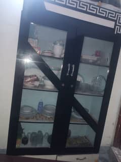 2 doors showcase