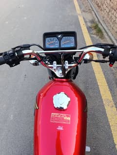 125 special edition chrome red