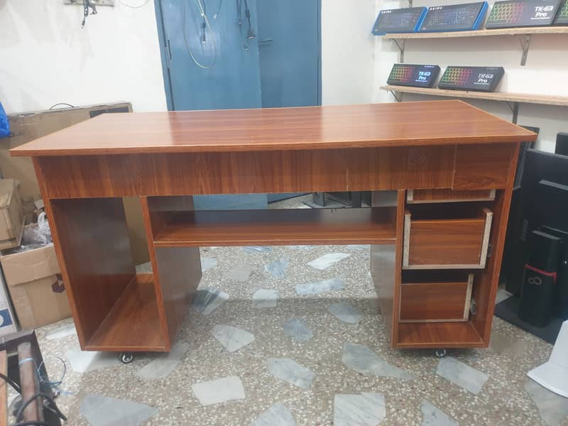 Computer Table / Customized Computer Table 4