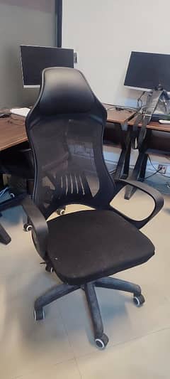 Office chair with Headrest