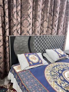 King size bed