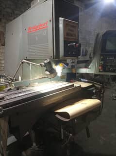 CNC Mealing Machinces