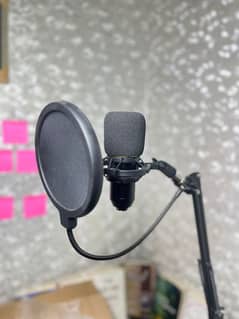 BM 800 Studio Mic with V8 Sound Card – Brand New |