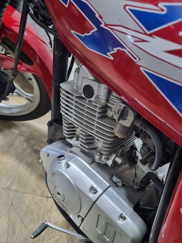 SUZUKI GS 150 SE (2021) 5