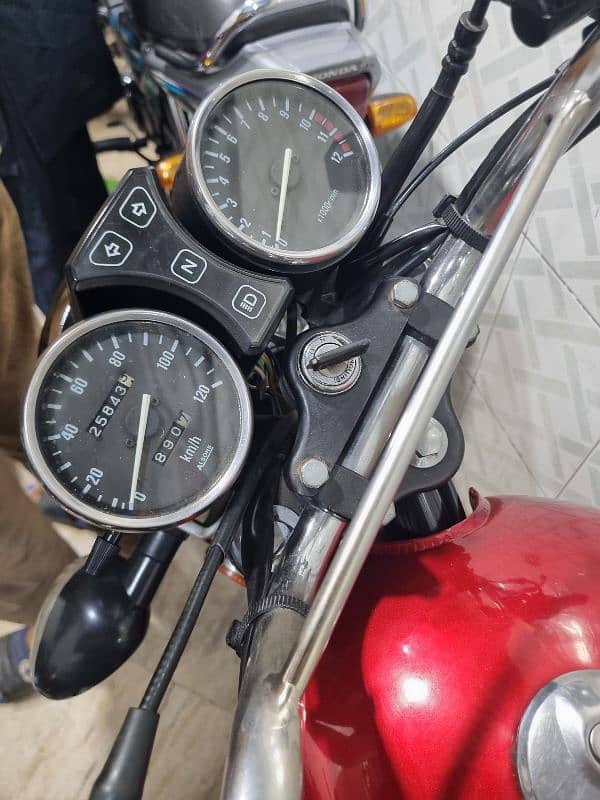 SUZUKI GS 150 SE (2021) 6