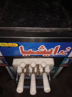 ICE CREAM machine for sale at very cheap price.