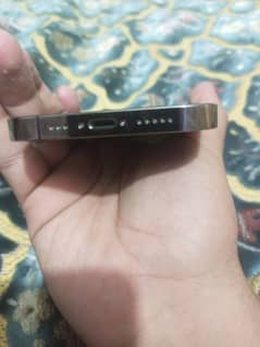 iphone 14pro deep puprel clour 10/9condition water pack
