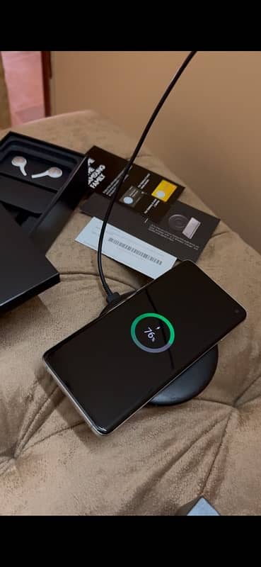 Samsung Galaxy S10 Just Box Open