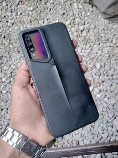 Samsung A70 (6/128)