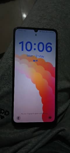 2month use box mukmal sath hy 6.128gb