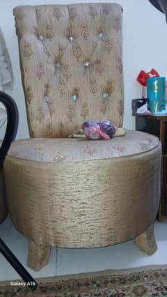 Classic 2-Seater Lounge Set with Center Table