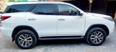 Toyota Fortuner V 2021
