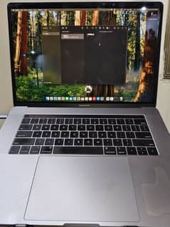 MacBook pro 2019 512gb ssd and 32gb ram 10/10
