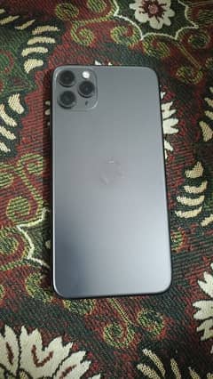 iphone 11 pro max lush condition
