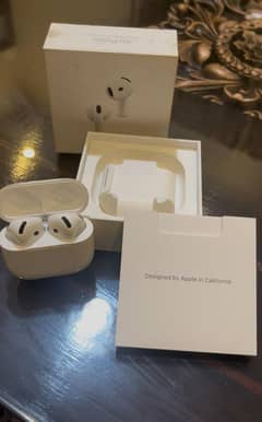 Selling my Apple AirPods 4 with Active Noise Cancellation.