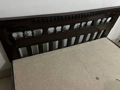 Woden bed