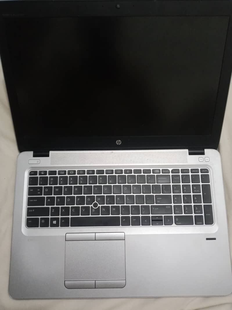 HP elitebook i7 7th generation 8,256 no graphics card installed. 3