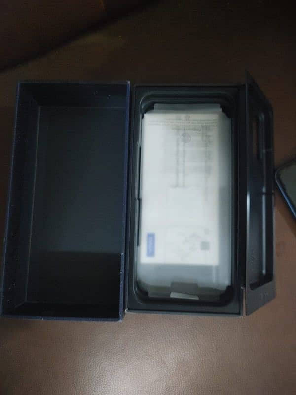 Vivo V23e 10/10 condition 4