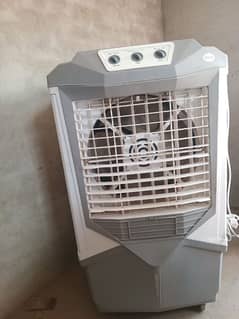 Canon Air Cooler 6500 model just 2 month used