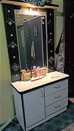 dressing table