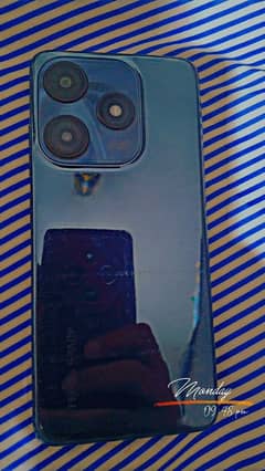 Tecno spark 10c 8/128.