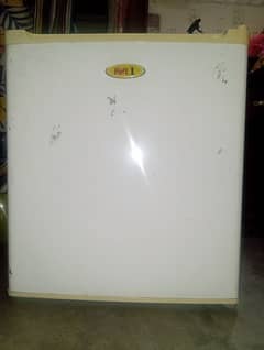 Single door freezer