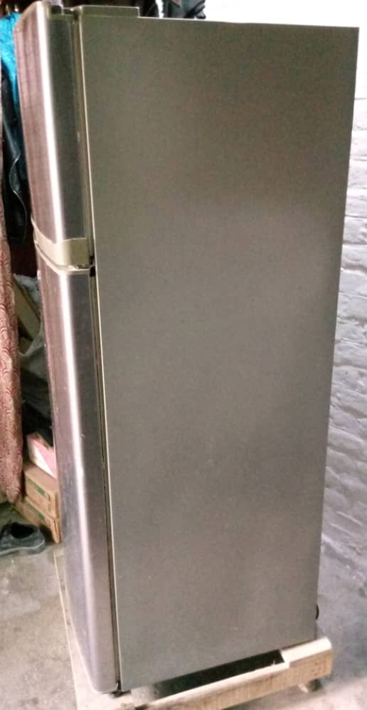HRF 255 MODEL HAIER DOUBLE DOOR FRIDGE V GOOD CONDITION 3