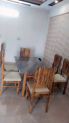 dining table urgent sell 6 seat