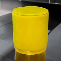 prevents and effectively protects the objects of scratches,