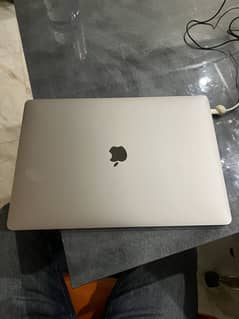 Macbook pro 2019 core i9 16/512