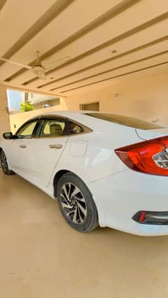 honda civic 2018 red metre
