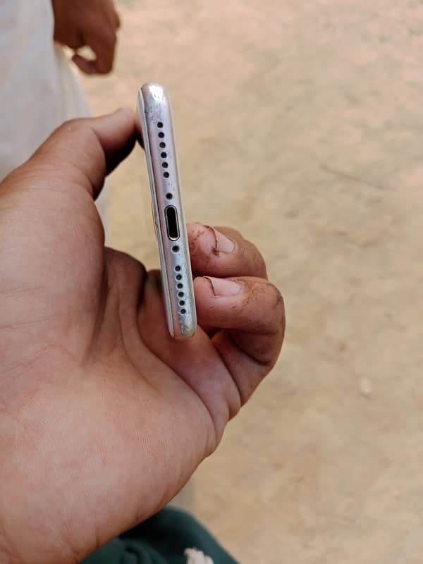 Iphone 8 Non PTA Xchage possible 5