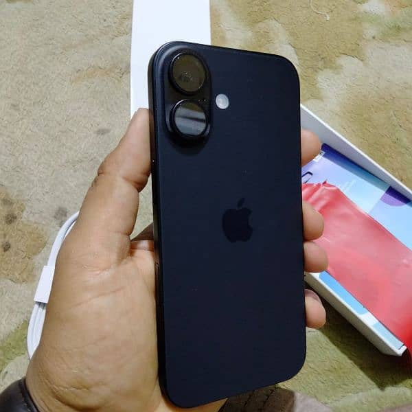 iphone 16 10/10 condition non PTA factory unlock 2 mnth sim working 3