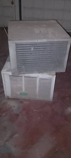 window AC 1.5 tan