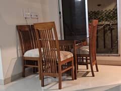table with 4 chairs