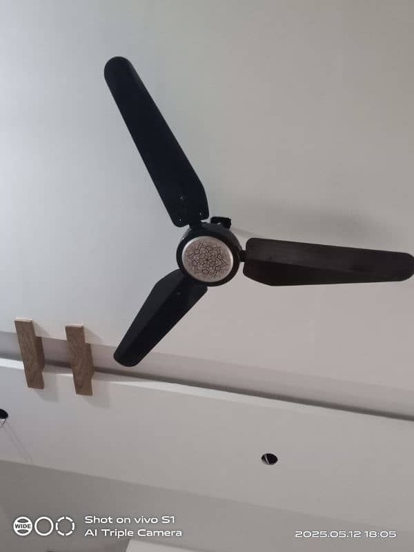 Ceiling Fan in New Condition 0