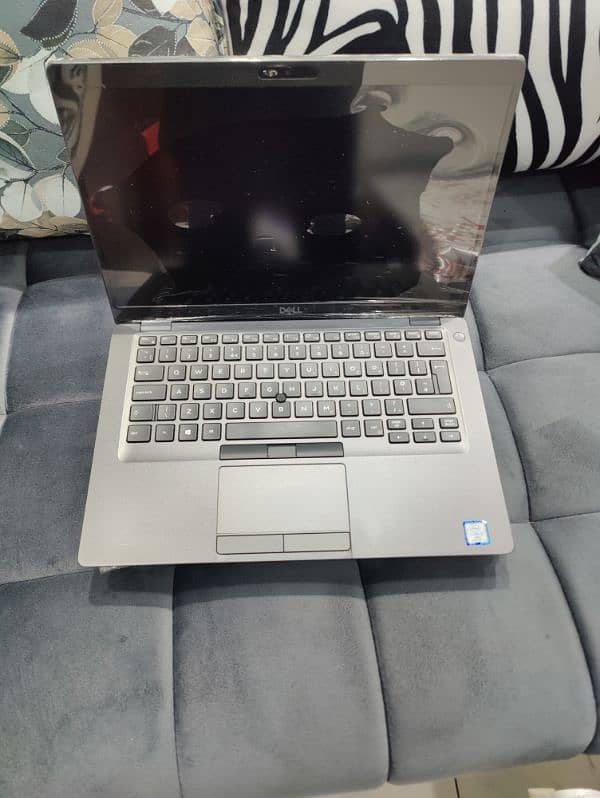 Dell Latitude 5400 i5 8th Generation 8gb Ram 256gb SSD 14" IPS FHD Dis 6