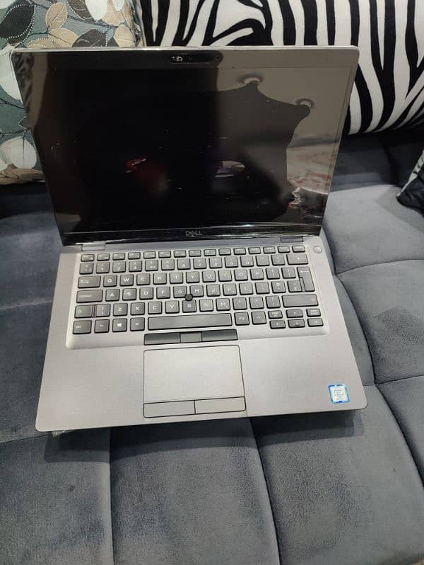 Dell Latitude 5400 i5 8th Generation 8gb Ram 256gb SSD 14" IPS FHD Dis 10