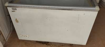 15 CFT Glass Top Deep Freezer – Excellent Condition