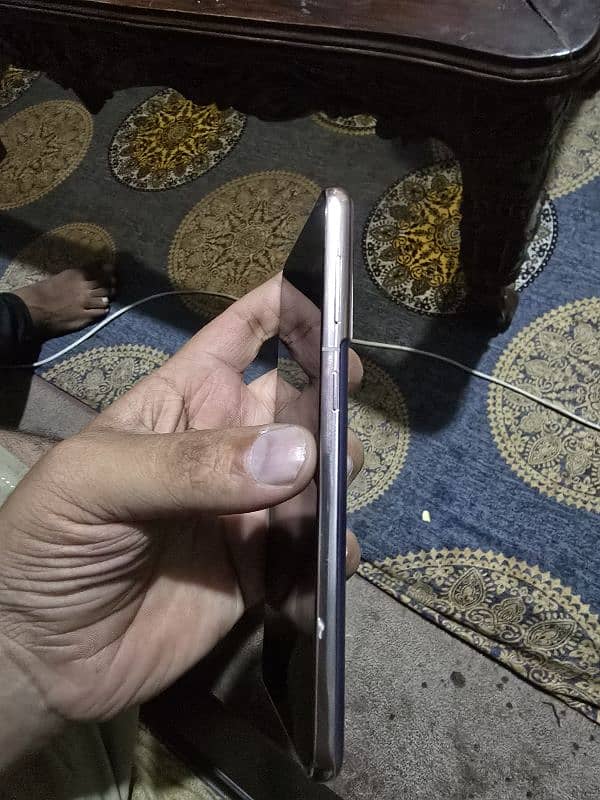 s21 12/256 gb non pta but sim working dot and minor shade 1