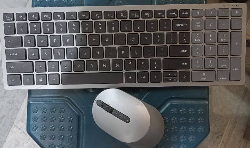 Dell KM7321W & KB7221WT  Wireless Plus Bluetooth Multi Device Combo 1