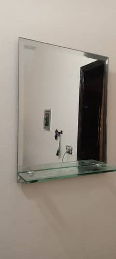 wall mirror pair bilkul new only 3 months used