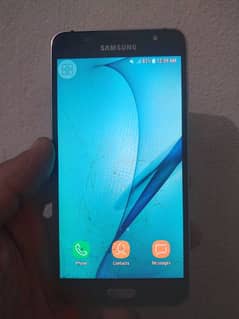 Samsung J510 cracked screen Works Fine