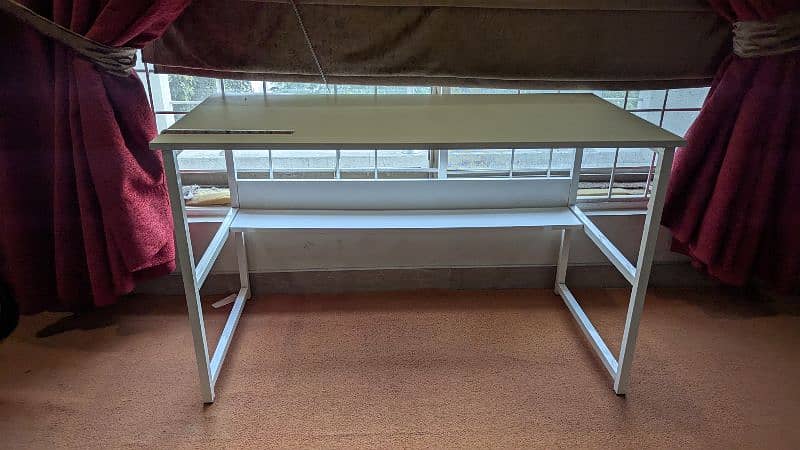 2 smart study tables 2