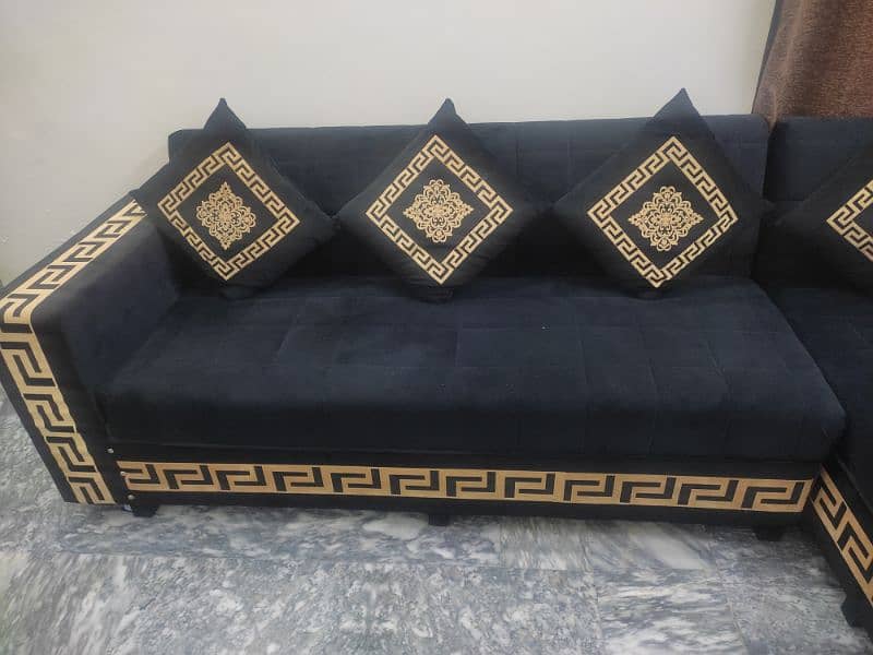 Almost new L shape sofa 2