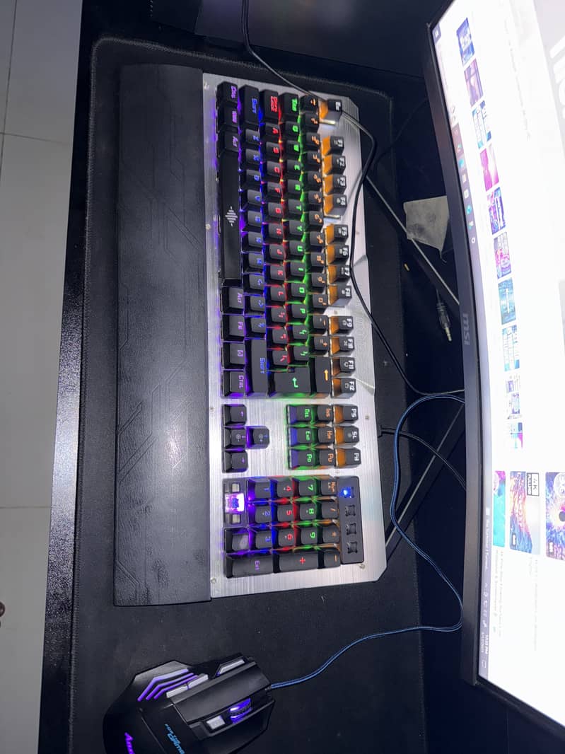 Gaming pc curve lcd mouse keyboard pc 9