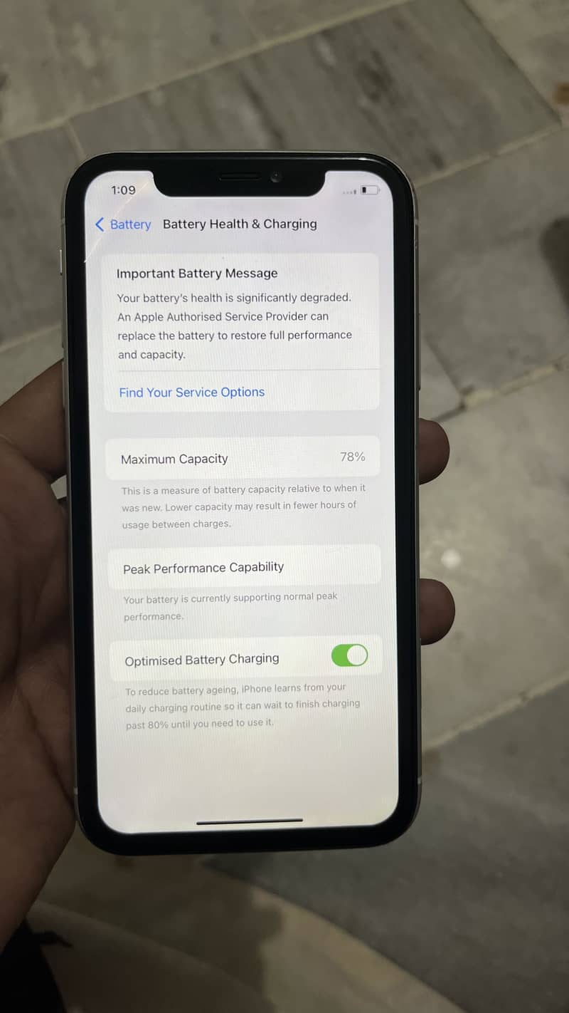 iPhone XR Factory Unlocked 2