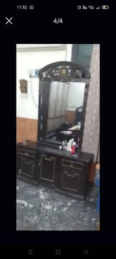 fine quality dressing table