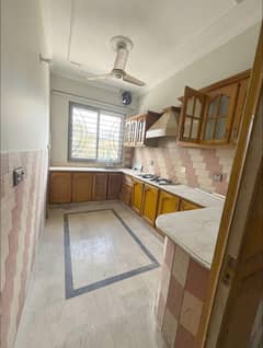 5 marla ground portion available for rent in g/10 near to markez